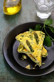 Omelette Aux Asperges Cuite Au Four Un Dejeuner De Soleil Omelette Aux Asperges Cuisine Et Boissons Recette Plat Unique