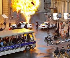 There is a strip mall with a ralph's up the street, and a walgreen's down the street. Hollywood Downtowner Motel On Hollywood Blvd