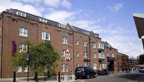 Which popular attractions are close to premier inn london victoria hotel? Gunstige Hotels Im Zentrum Von London Premier Inn
