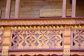 Le Style Atypique Des Chalets Savoyards Est Tres Represente A Valfrejus Idee Amenagement Jardin Chalet Savoyard