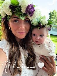 Amanda Stromberg's Instagram, Twitter & Facebook