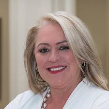 People often see my successes, but they don't realize I've faced many  failures along the way. To me, the only true failure is giving up, so I  just keep pushing forward.