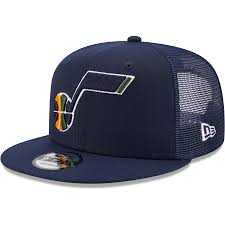 Display your spirit and add to your collection with an officially licensed jazz caps, hat, snapbacks, and much more from the ultimate sports store. New Era Utah Jazz Classic Trucker 9fifty Nba Cap Fansmania Eu