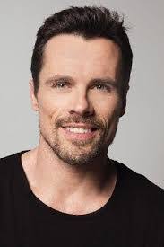 Roger Bosch's Instagram, Twitter & Facebook