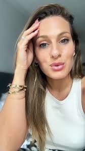 Dans une vidéo, Camille Santoro