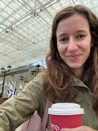 Melissa Edison's Instagram, Twitter & Facebook