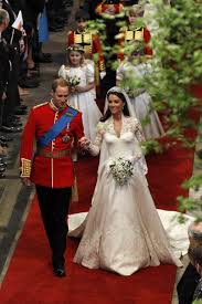 30 Beautiful Wonderful Heartwarmingly Loved Up Photos From Prince William And Kate Middleton S Royal Wedding Kate Middleton Wedding Dress Kate Middleton Wedding Royal Wedding Dress