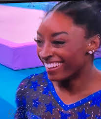 Lisa Lineback's Instagram, Twitter & Facebook