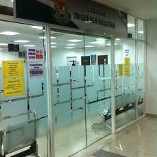 Lawatan telah disambut oleh puan nor lela binti jumat yang merupakan pemangku pengarah jabatan imigresen malaysia w.p.labuan bersama kakitangan beliau. Jabatan Imigresen Malaysia Utc Kota Kinabalu Office