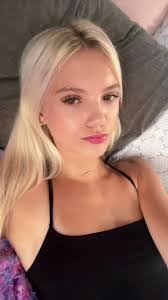 Crystal Broyles's Instagram, Twitter & Facebook