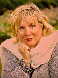 Beth Rooney's Instagram, Twitter & Facebook