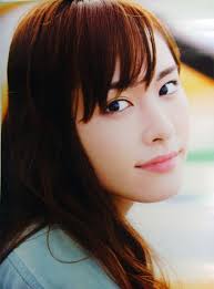 아라가키 유이 あらがきゆい | 新垣結衣 1988년 6월 11일 생 일본 오키나와현 나하시 169cm / a형 배우 대표작 :도망치는 건 부끄럽지만 도움이 된다 / 코드 블루 / 오키테가미 쿄코의 비망록 / 믹스 ì•„ë¼ê°€í‚¤ ìœ ì´ ë„¤ëª¨íŒ