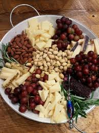 Rocking A Cheese Tray At The Beer Den As We Toast The New Year With Some Bubbly Lowes Food Cheese Tray Food
