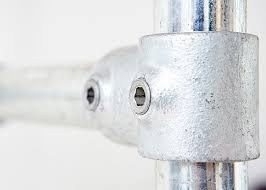 À l'image d'une barre de traction murale, elle est également très pratique et confortable. Chaise Romaine Barres De Tractions Et Dips Assemblage Direct