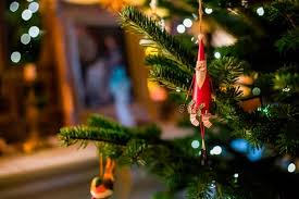 Première idée de cadeau vin, offrir un repas dans un bon restaurant est une idée des plus classiques, et remporte généralement un franc succès. Offrir Un Cadeau De Noel Original Autour Du Vin