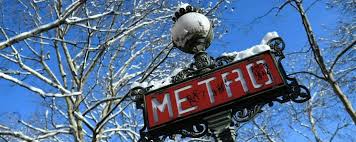 Le conducteur d'une voiture a blessé quatre manifestants en forçant le passage du cortège rouennais, après avoir été invectivé par plusieurs individus. Acte Viii Des Gilets Jaunes Quelles Stations De Metro Fermees Samedi 5 Janvier A Paris