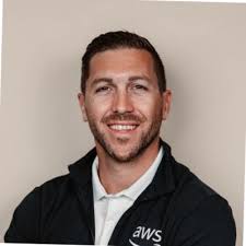 Pretty #crazy #story this weekend, where an #influencer trained her own  #bot to act as a #virtual #girlfriend and has at least 1000 boyfriends  paying $1/minute.