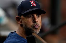 Versatile Kiké Hernández improves prospects for Gold Glove by staking his  claim at one position: center field