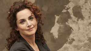 Emmanuelle Haïm se convierte en la tercera mujer que dirige la Orquesta  Filarmónica de Viena