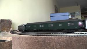 Intercityexpress, intercity, eurocity, citynightline and db nachtzug services call at the station, which is situated to the northeast of the city centre. Quickshot E 451 452 Heckeneilzug Frankfurt M Bremen Youtube