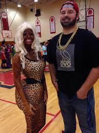 I am all about standing up for what is right and being politically correct, but it is not necessary to create things to be offended at. Why You Really Shouldn T Make Blackface Part Of Your Halloween Costume Teen Vogue