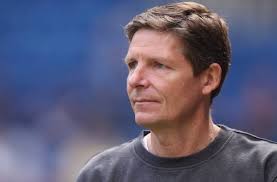 usm new head coach stringer is using big freshman JESIOLOWSKI alot so far  in game today vs. james badison! (I don't blame him)