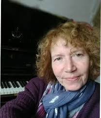 Ursula Bartlett's Instagram, Twitter & Facebook