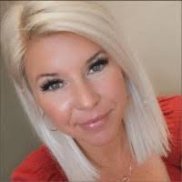 Aimee Mills's Instagram, Twitter & Facebook