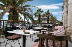 Variety of restaurants seize attention with local specialties and recognizable mediterranean specialties that we bring you a list of 10 best restaurants in split that will delight you with meal preparation, ambient and service. Die 5 Besten Restaurants In Split City In Kroatien