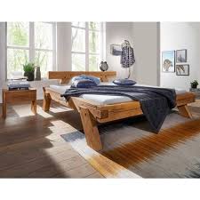 Aussergewohnliche Schlafstatte Mit Herrlichem Natur Charakter Doppelbett In 180x200 Gefertigt Aus Massiven Kiefernholz Balken Haus Deko Haus Modernes Holzbett
