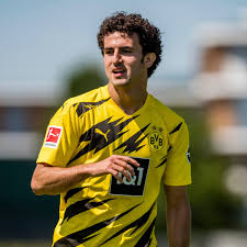 Ich glaube, dass ich meine stärken in diesem team perspektivisch sehr gut einbringen kann, sagt mateu. Borussia Dortmund On Twitter Otd Gio Reyna And Mateu Morey Arrived At Bvb Much More To Come