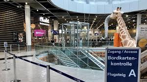Günstig parken am flughafen düsseldorf mit parkplatz.de. Flughafen Dusseldorf Tipps Zu Parken Check In Und Ankunft