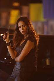 Шери элвуд и дэвид макмиллан. Love Lucifer These Maze Memes Prove She S The Most Badass Of All Film Daily