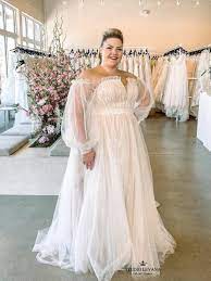 Princess Plus Size Tulle Wedding Gown With Balloon Sleeves Tamia By Studio Levana Plus Size Wedding Gowns Couture Wedding Gowns Plus Wedding Dresses