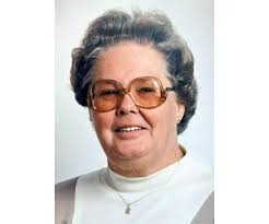 Rose Holcomb's Instagram, Twitter & Facebook