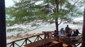 Selain kawasan pantai lampuuk, dan pantai pulau kapuk, yang telah duluan dikenal, ada satu destinasi. Yuk Melancong Ke Eky S Momong Resort Siap Siap Dimanjakan Keindahan Dan Suara Ombak Samudra Hindia Tribun Medan