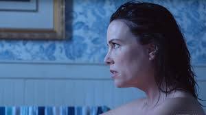 Maxim Roy, la Québécoise qui rayonne dans une série Netflix sanglante