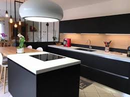 Hotte Design 10 Modeles A La Fois Fonctionnels Et Decoratifs Cuisine Haut De Gamme Cuisine Moderne Cuisines Design