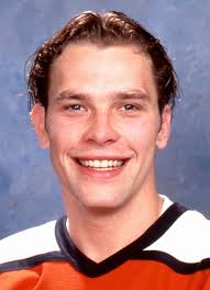 Player photos for the 1995-96 Philadelphia Flyers at hockeydb.com