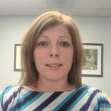 Ellie Saunders's Instagram, Twitter & Facebook