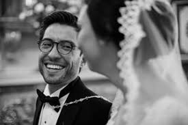 Julien leveau is a french artist and photographer whose style is a mix of photojournalism and fine art photography. Julien Leveau Fotografos De Bodas En Mexico
