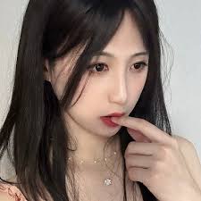 Elia Blaine 유튜브 채널 분석 리포트