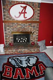 Pin By Beth Thomas On Favorite Team Crimson Tide Decor Football Bedroom Decor Alabama Football