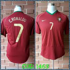 Su calcioshop.it puoi trovare i prodotti delle nazionali straniere a prezzi scontatissimi. Maglia Portogallo 7 Ronaldo Calcio A Asti Clasf Sport E Nautica