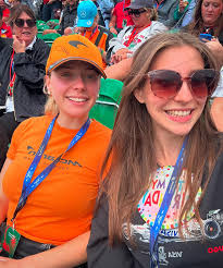 Had nice ice cream and saw a cool bird 🇮🇲