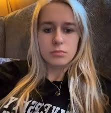 Rt if you wanna cuddle with me🤍🤍#Alexis XJ#10farmer#girl