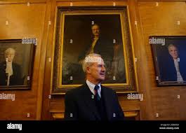 MICHAEL BRINTON OF BRINTONS CARPETS PHOTGRAPHED IN THE COMPANY BOARDROONM  IN KIDDERMINSTER.4/12/03 PILSTON Stock Photo