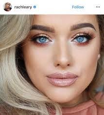 Amber Claycomb's Instagram, Twitter & Facebook