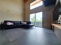 Differenti formati, colori e spessori per tutti i pavimenti moderni. Pavimenti Chiari O Scuri Criteri Per La Scelta Fratelli Pellizzari