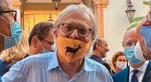 Vittorio umberto antonio maria sgarbi (ferrara, 8 maggio 1952) è un critico d'arte, storico dell'arte, saggista, politico, personaggio televisivo e opinionista italiano. Vittorio Sgarbi Il Suo Capra Capra Capra Diventa Un Brand Di Magliette E Accessori